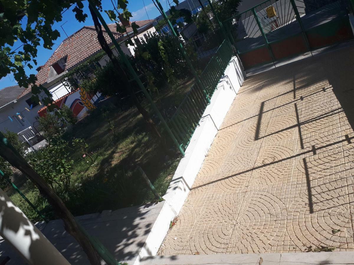 Apartments Mamich Kaštela المظهر الخارجي الصورة