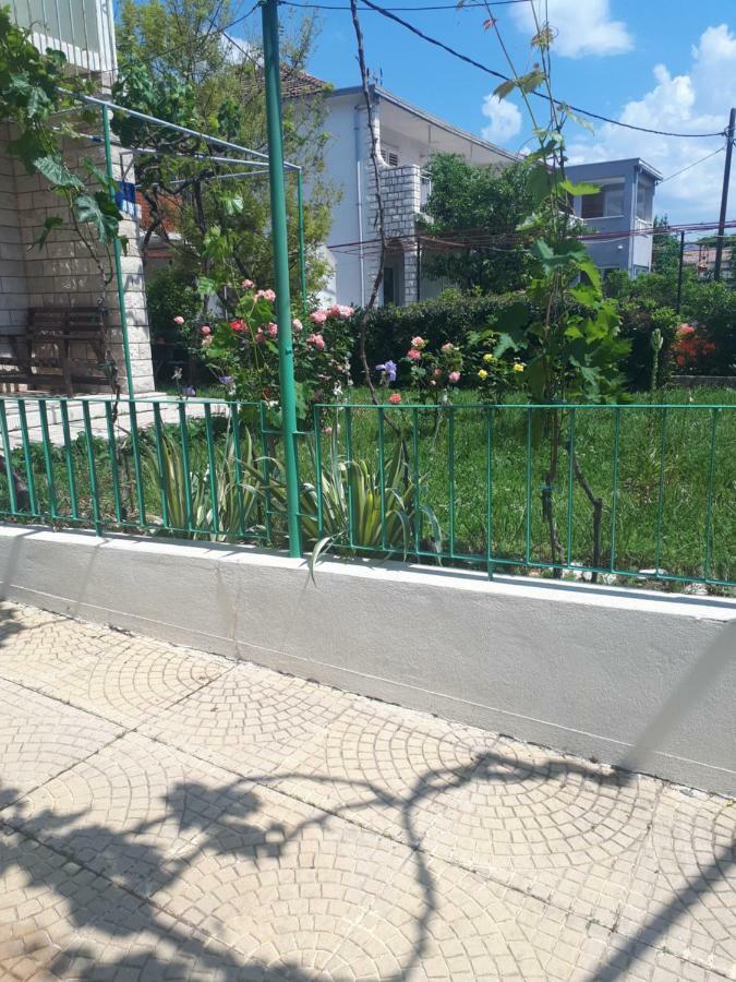 Apartments Mamich Kaštela المظهر الخارجي الصورة