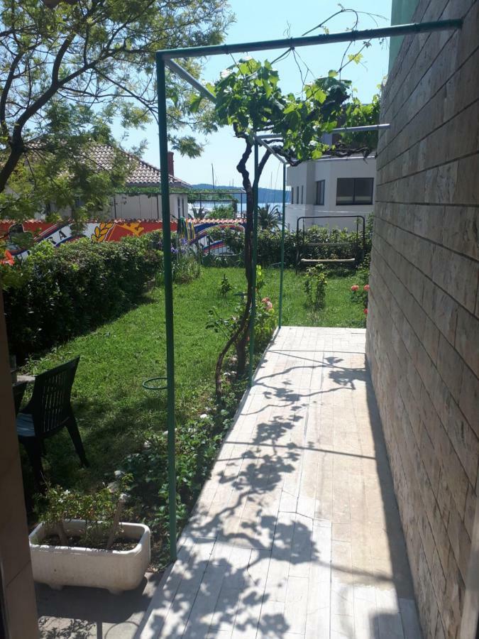 Apartments Mamich Kaštela المظهر الخارجي الصورة